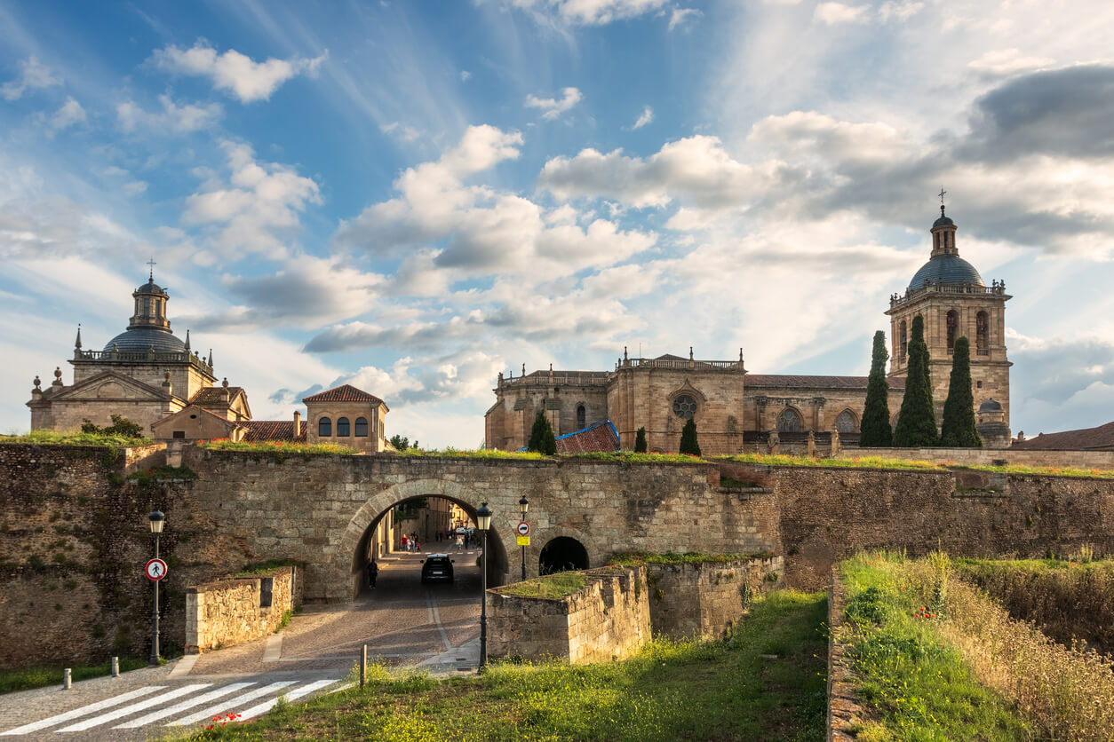 ¡Las mejores excursiones, circuitos y viajes desde Valencia en un mismo lugar!